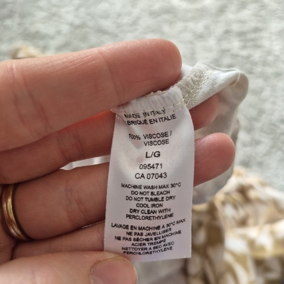 Line @ Moda Women's Italian Brown Abstract Floral Longsleeved Blouse Size Large - Picture 6 of 6